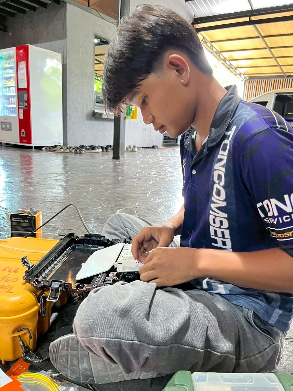 ปิดตู้พักสายหลังเชื่อมเสร็จ