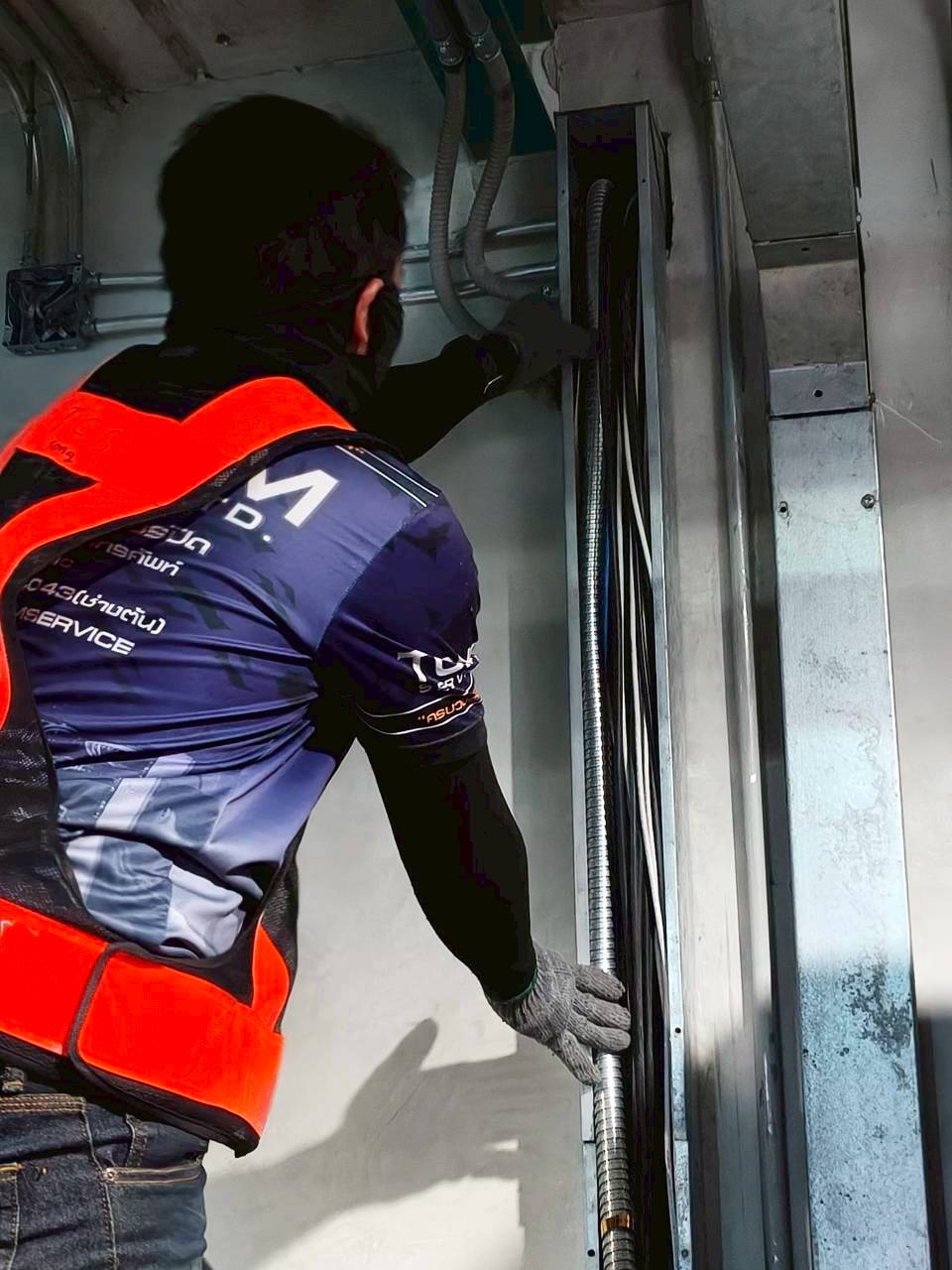เดินสายไฟเบอร์ สนามฟุตบอลบางกอกกล๊าส — ปทุมธานี ภาพที่ 2