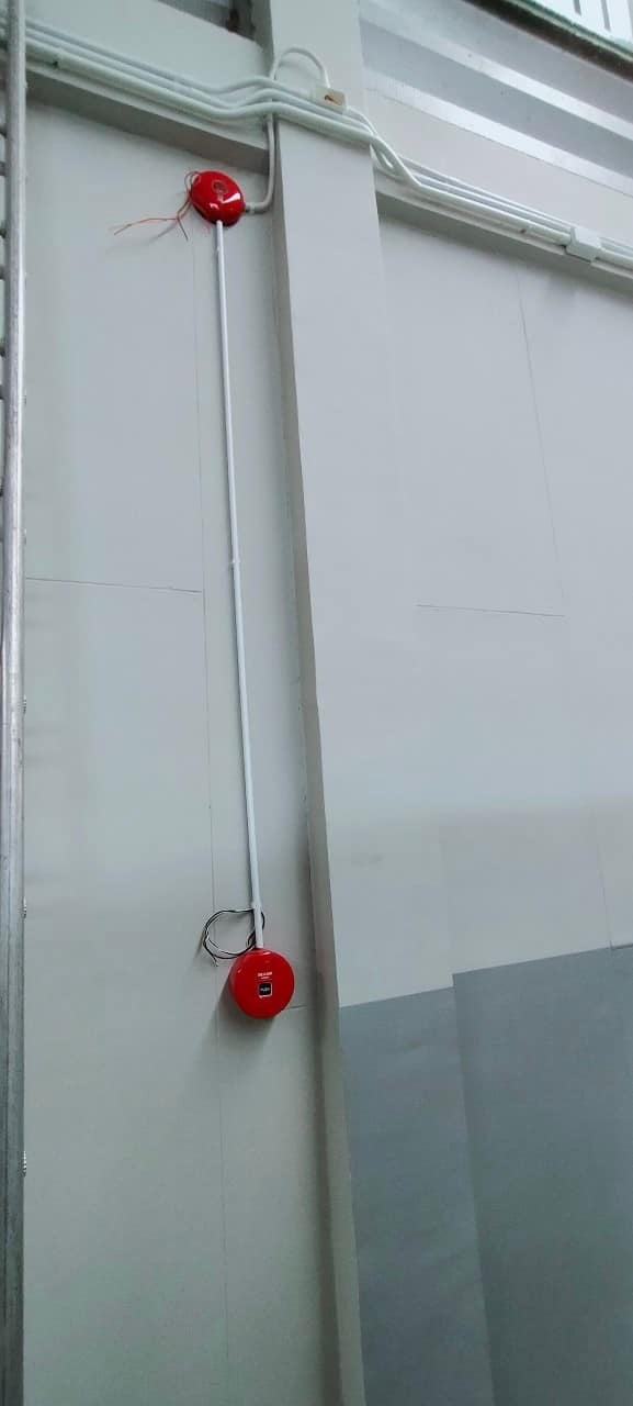 ระบบ Fire Alarm โรงงาน ประกอบด้วยอะไรบ้าง? ตู้ควบคุม อุปกรณ์ตรวจจับ และไฟฉุกเฉิน – ภาพหน้างานจริง 4