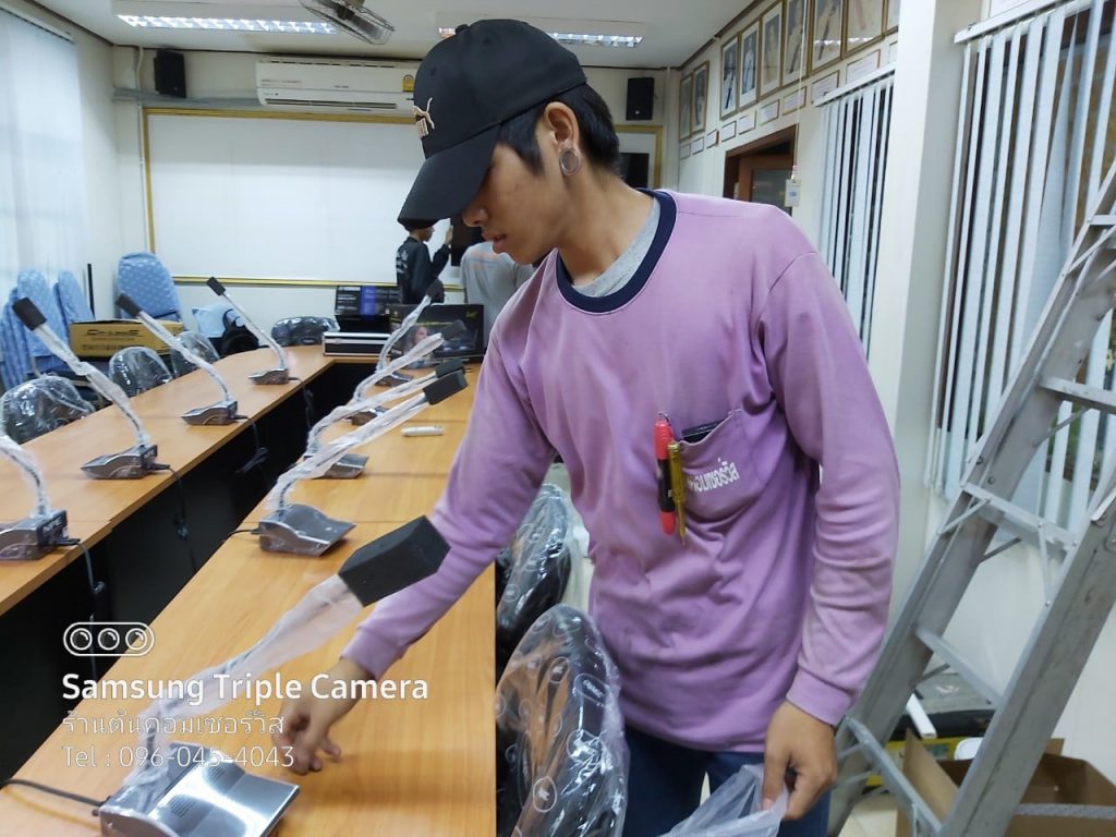 ติดตั้งระบบวิดีโอคอนเฟอเรนซ์ห้องประชุม ต้องมีอะไรบ้าง? คู่มือวางระบบภาพและเสียง – ภาพหน้างานจริง 2